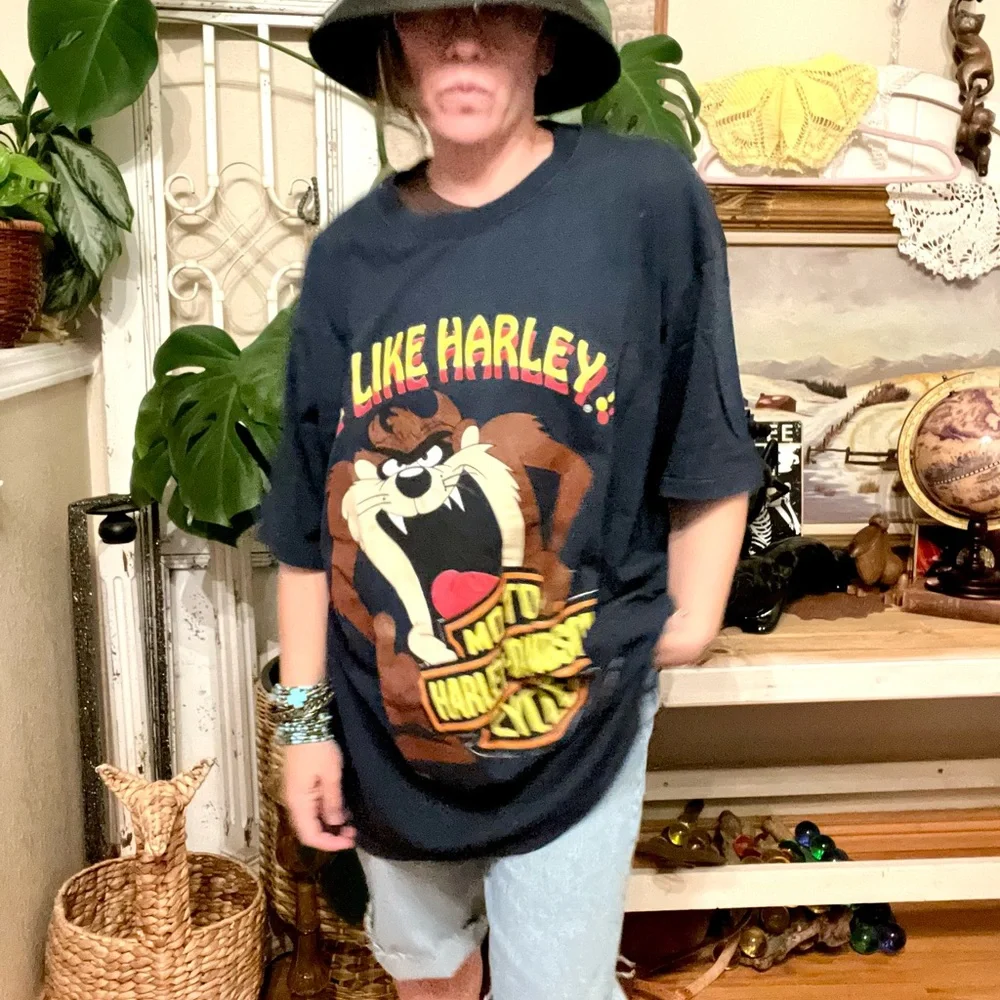 vintage 1992 Harley-Davidson x Looney Tunes "Rock 'N Roll" Taz t-shirt - Picture 3 of 9